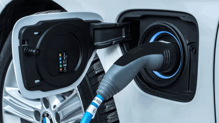 État des lieux : les bornes de recharge publiques dans le Var