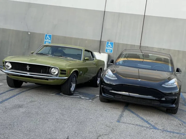 Mustang Tesla