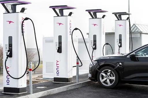 Borne de charge rapide Ionity