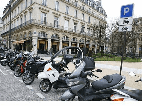 Parking payant à Paris pour les deux-roues : quel impact ?