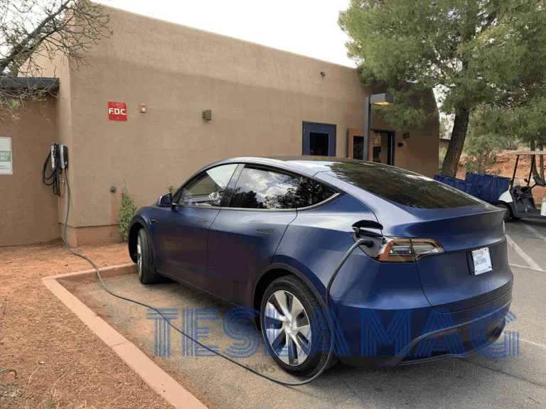 TOP 3 des accessoires Tesla à offrir pour Noël !