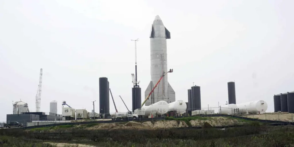 Le SN15 Starship de SpaceX sur son pas de tir, à Boca Chica, Texas.