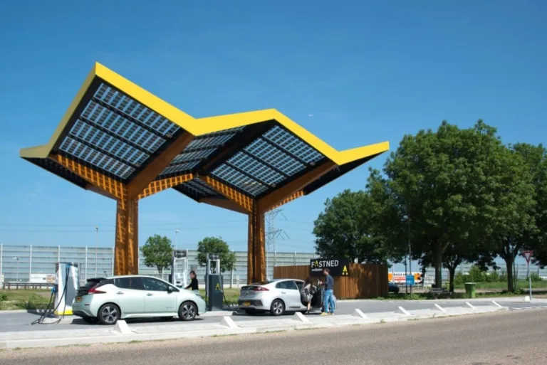 J’ai payé 30 € pour recharger ma Dacia Spring sur le réseau Fastned