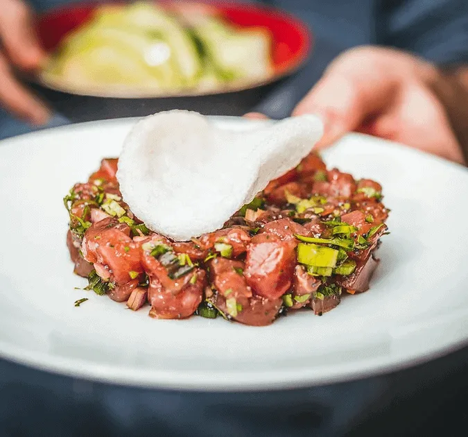 Photo d'une présentation culinaire du restaurant le Perlimpinpin
