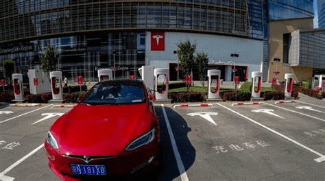 Video Tesla Owners Club : Une folie en Chine