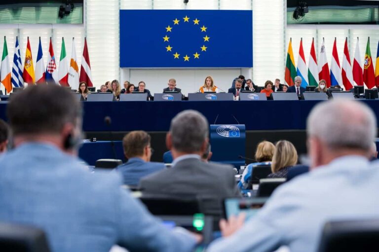 Le parlement européen fait un all-in sur l’électrique