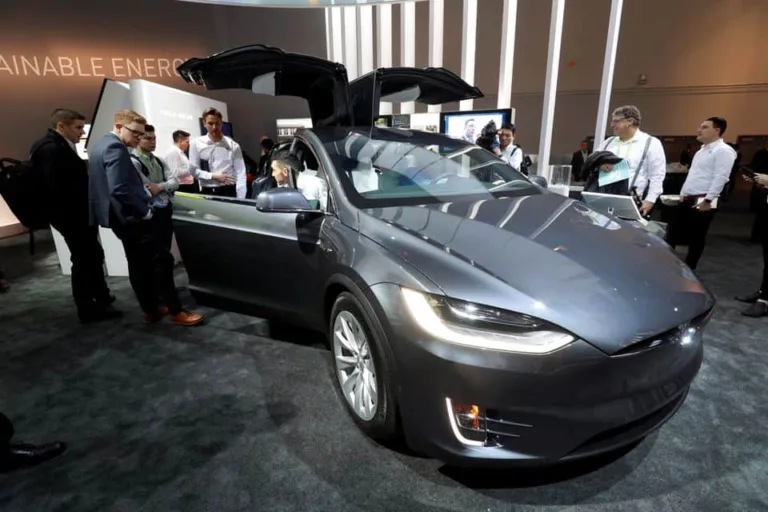 Panasonic va investir 700 millions de dollars pour produire la batterie de Tesla