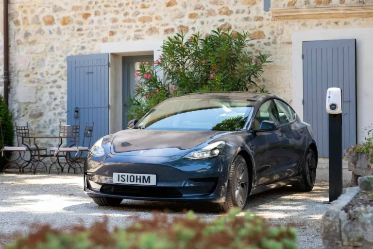 Isiohm devient installateur partenaire du constructeur Tesla