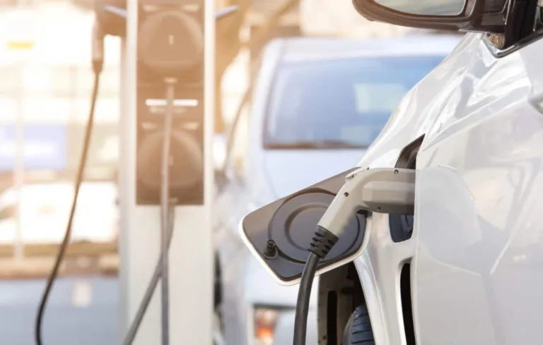 Bornes de recharge : les points essentiels à prendre en compte