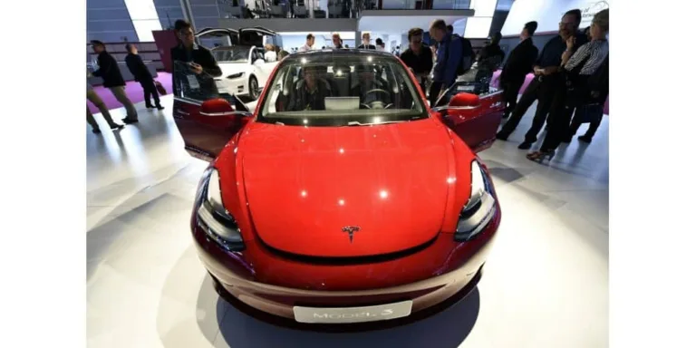 Un garage Tesla arrive à Pulnoy