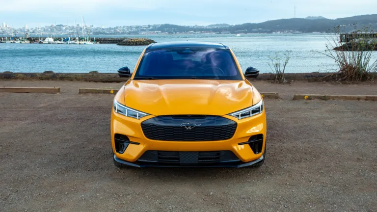 Alliance entre Tesla et Ford pour faciliter l&rsquo;adoption du véhicule électrique