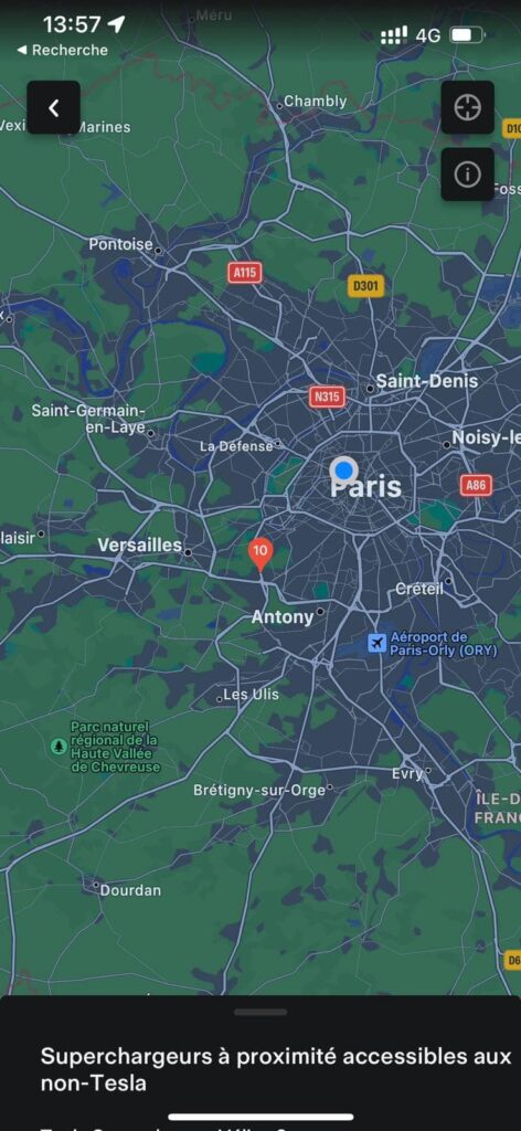 Capture d'écran de l'appli Ttesla montrant le reseau supercharger autour de Paris