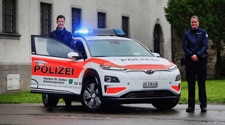 Photo d'un véhicule de police suisse, de marque Hyundai Kona Electrics