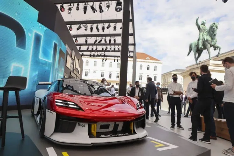 Des précisions sur le prochain Roadster électrique de Porsche