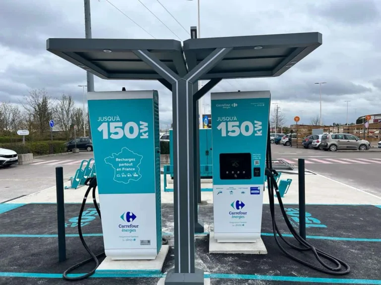 Station Carrefour Energies La Chapelle-St-Luc 3