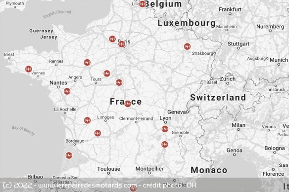 Carte de France des bornes Superchargeurs Tesla ouvertes aux deux roues