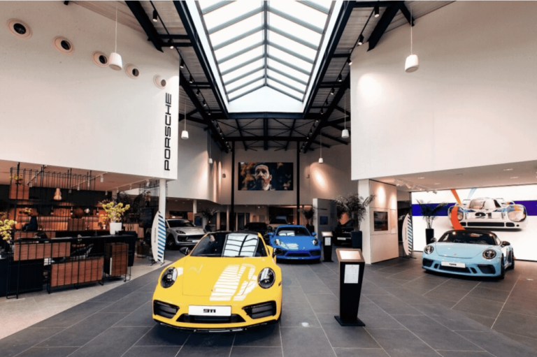 Porsche s’engage sur l’électrification de Bayonne
