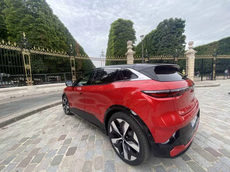 La Megane E-tech : plus de style et moins de charge !