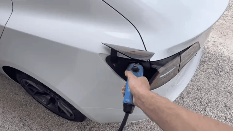 Tesla: Un nouveau câble T2 cartonne en Europe