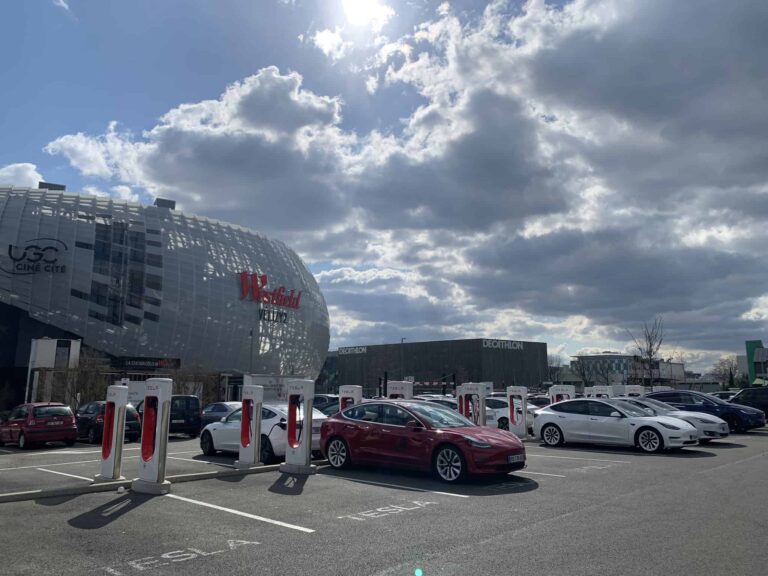 Superchargers: “J’ai payé 15,83€ pour 50 Kwh” avec ma Tesla Model 3, un utilisateur témoigne