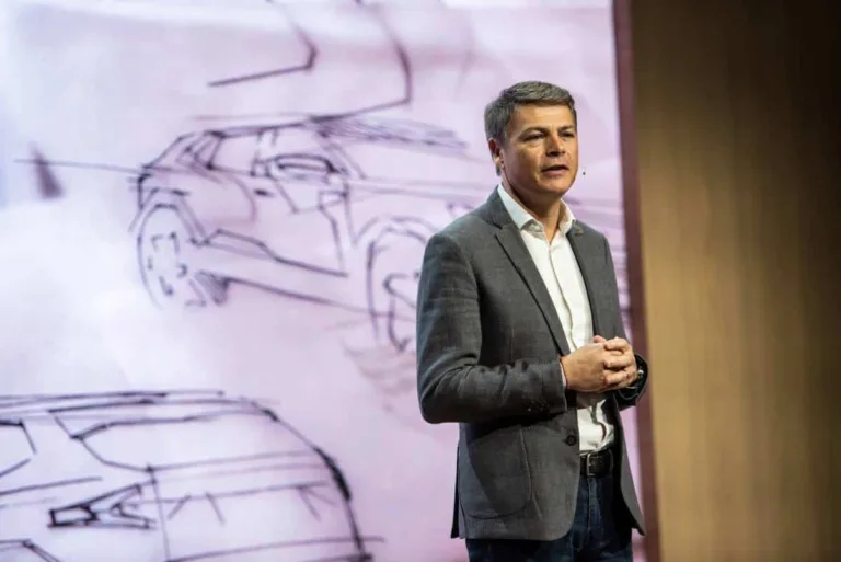 Lionel Jaillet, pendant une présentation chez Dacia