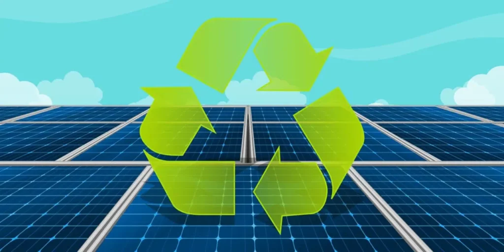 Image de panneaux solaires avec le logo "recyclage"