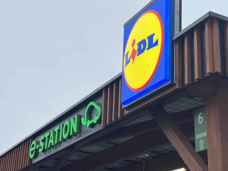 Lidl casse les prix de la recharge rapide avec sa E-station