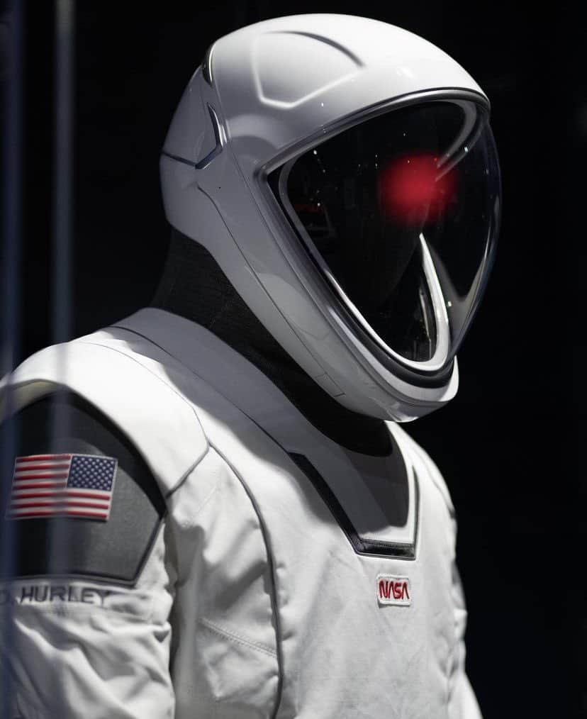 An image of the clothing designed to equip members of the first manned mission operated by SpaceX.  Doug Hurley here.  // Photo credit: helloitstanya98