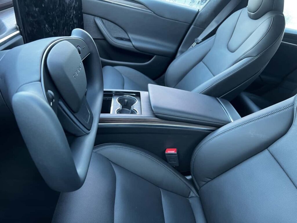 Tesla Model S Plaid aux Pays-Bas (intérieur)