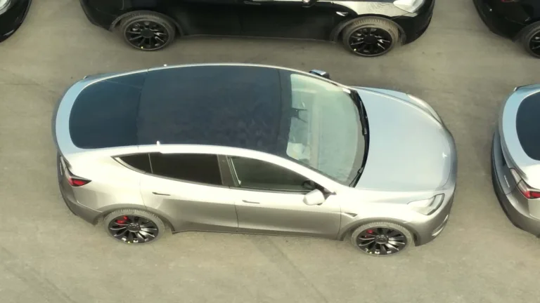 Spyshots de la Tesla Model Y Quicksilver