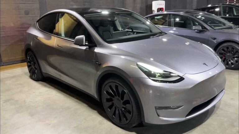 Tesla Model Y Juniper : Attendre ou Acheter Maintenant ?