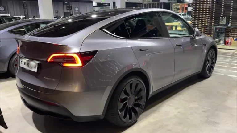 Tesla élargit la disponibilité de la peinture Quicksilver pour la Model 3 en Europe et en Asie