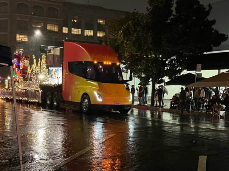 Le Tesla Semi fait déjà beaucoup plus parler de lui que ses concurrents