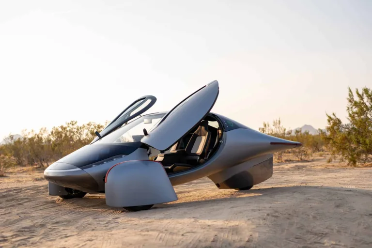 Aptera: Premier constructeur à utiliser le chargeur Tesla