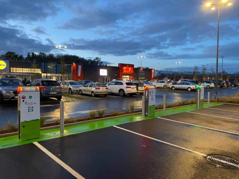 « 5 points de charge sur 6 HS, ça ne gêne personne », s&rsquo;alarme un utilisateur de voiture électrique