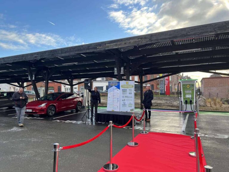 Lidl E-station: “J’ai payé 20€ pour 50 Kwh” avec ma Tesla Model Y, un utilisateur témoigne