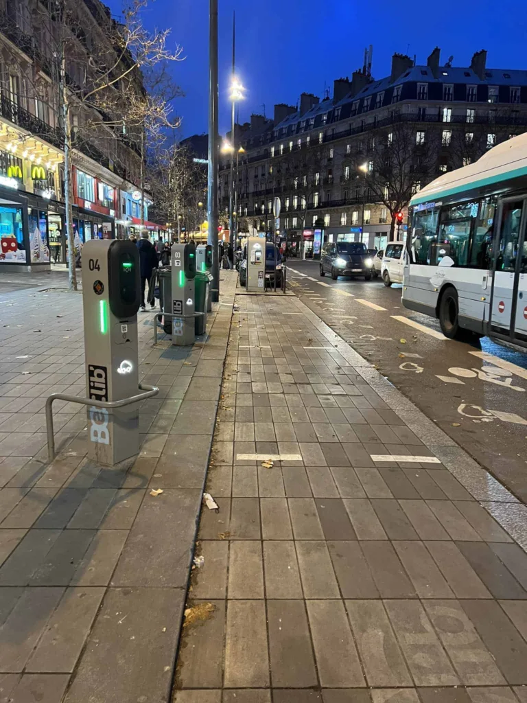 Paris: choisir les bonnes cartes avec sa voiture électrique