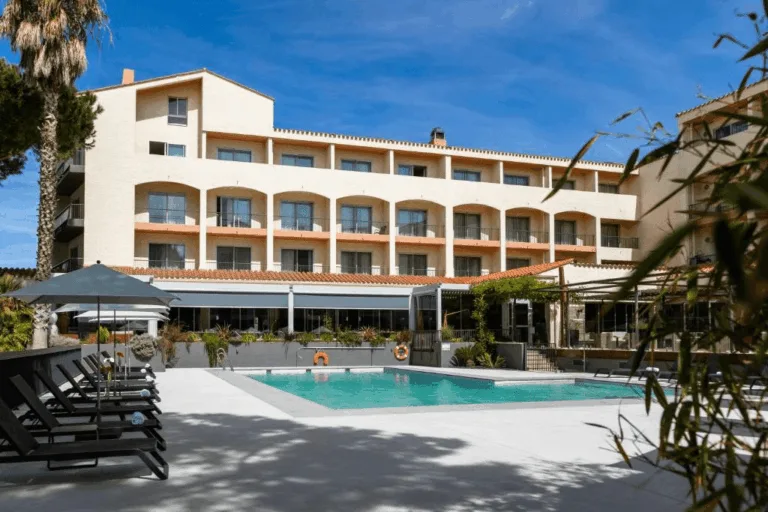 Hôtel Borne de Recharge Perpignan