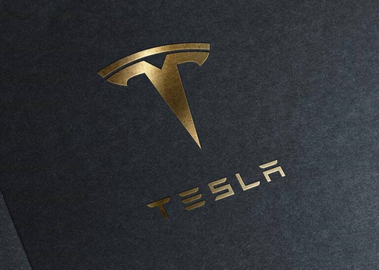 Comment est conçue une voiture Tesla ?