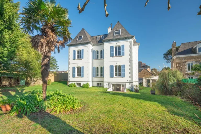 Une propriété d&rsquo;exception à SAINT-BRIAC-SUR-MER pour investisseur ou pour vivre