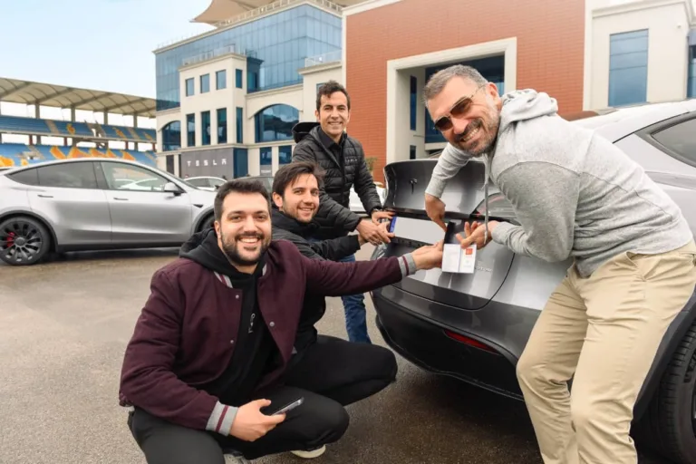 Tesla débute les opérations en Turquie et livre les premières Model Y