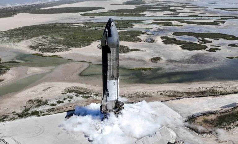 SpaceX réussit un essai statique crucial du Starship
