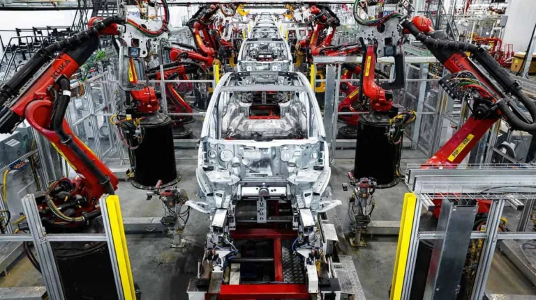 Tesla : Vise les -25% en Temps d&rsquo;Assemblage avec Nouveaux Modèles