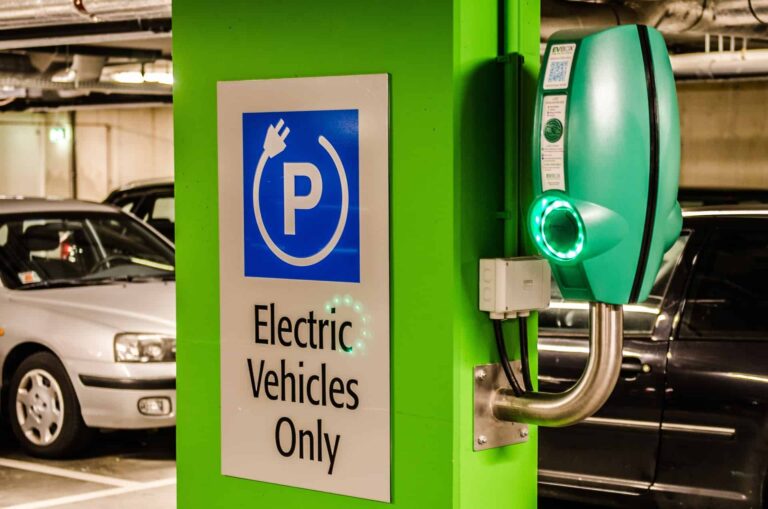 De nouvelles normes de recharge arrivent à l’échelle Européenne: Un tournant pour l’infrastructure de recharge des véhicules électriques