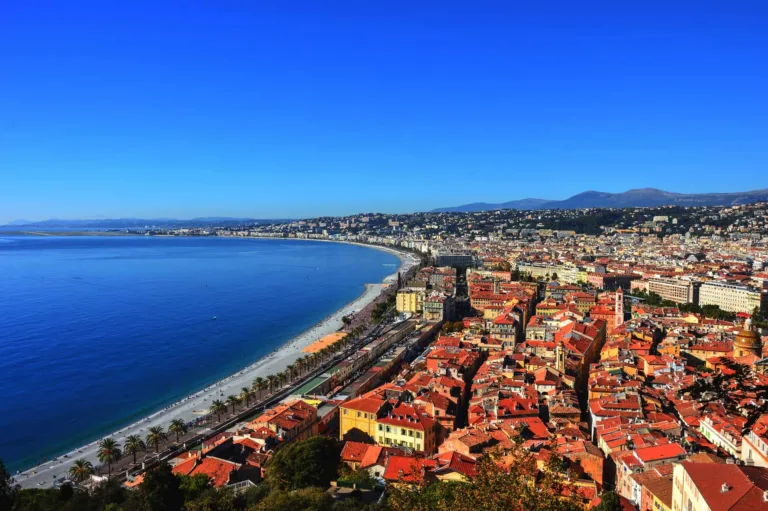 Faites installer vos bornes de recharge sur la côte d&rsquo;azur !