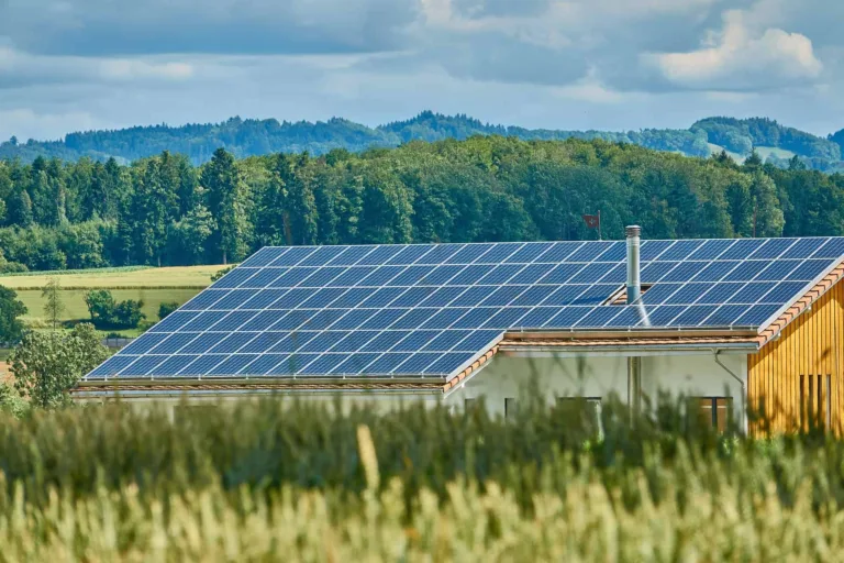 Révolution solaire en Martinique : Pourquoi Tesla-mag est votre allié de choix ?