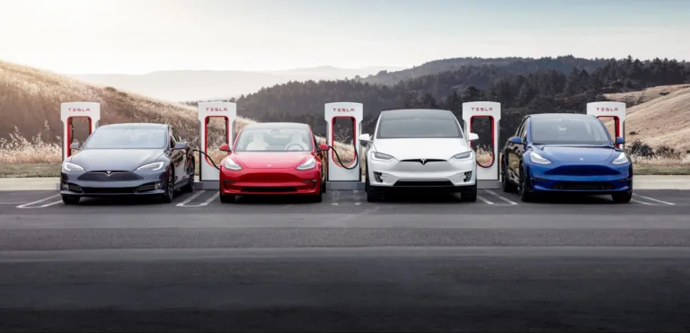 Tesla : Comment Ils Ont Dominé le Marché des Véhicules Électriques