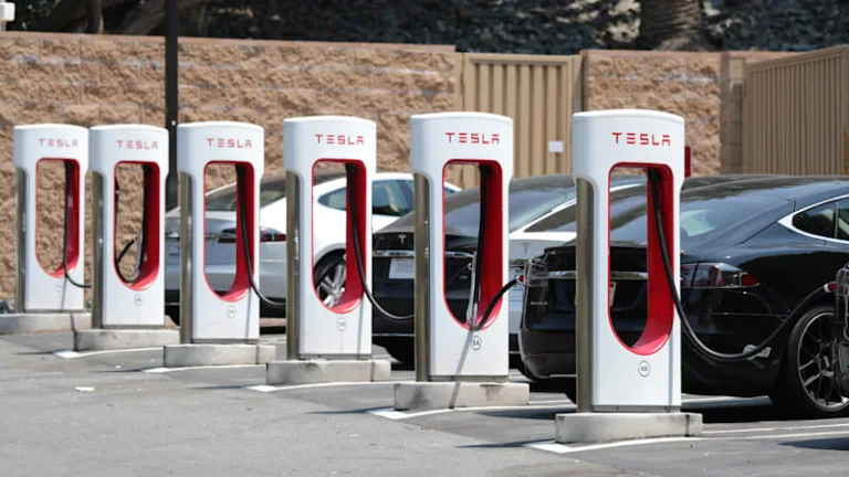 Pourquoi Tesla est le Leader de la Mobilité Électrique Durable ?