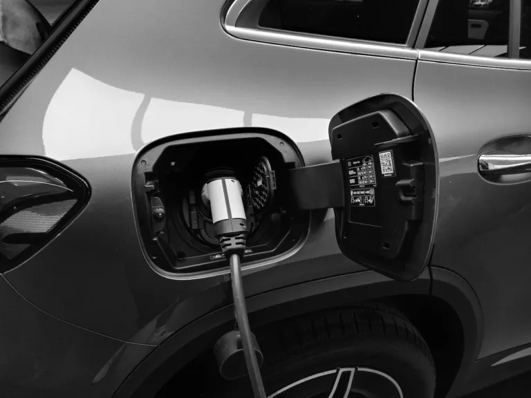 Wattpark, Sparklin, et Izi by EDF : Les Révolutions de la Recharge pour les Véhicules Électriques