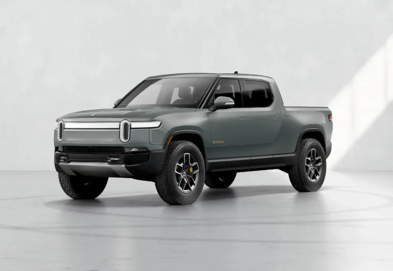Une camionnette Rivian amazon aperçue en Europe